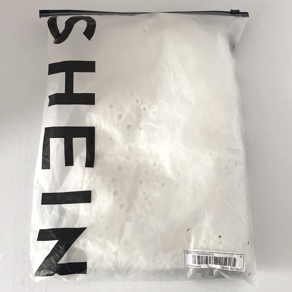 NWT Crop Top Embroidered - Picture 8 of 8